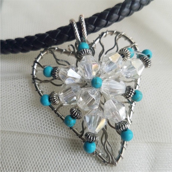 Swarovski Elements & Turquoise Beads Heart Pendant Choker on Faux Leather Cord - Picture 14 of 16
